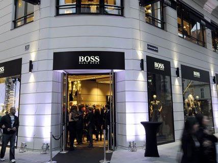 Hugo Boss Flagship-Store in mit Gästen - Vienna Online