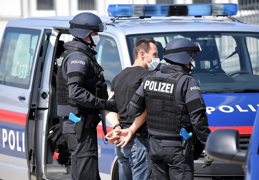 © APA/ROLAND SCHLAGER