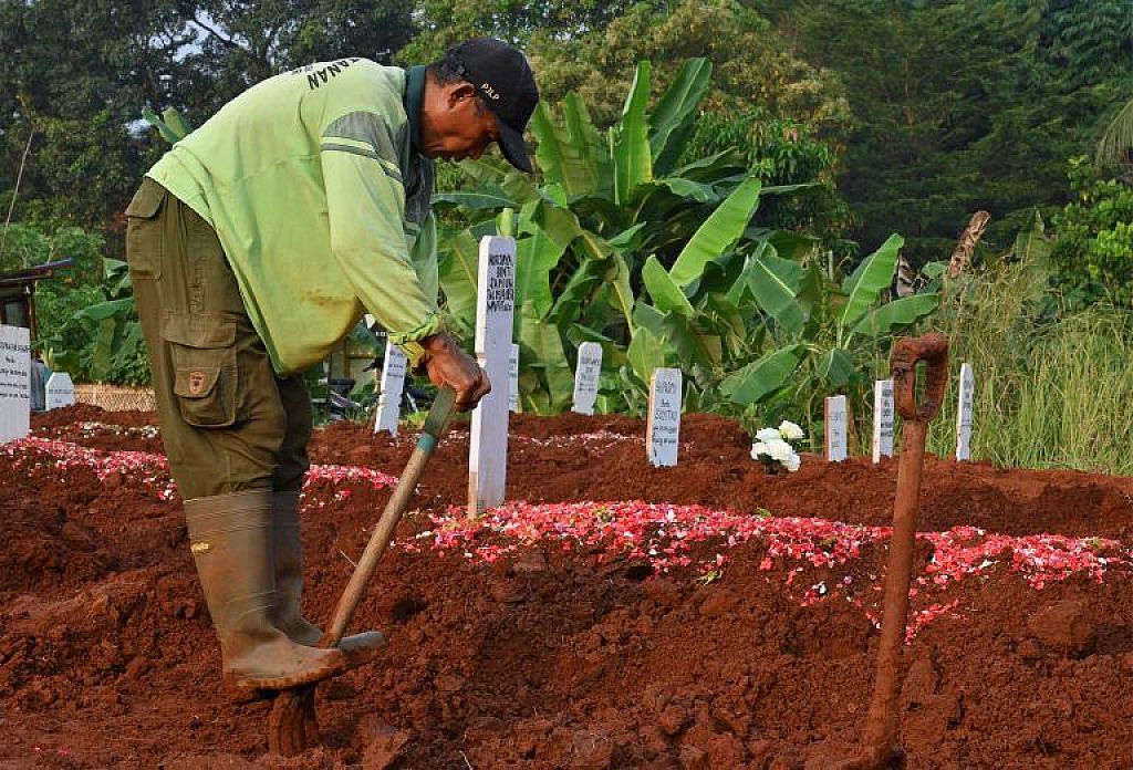Totengräber in Indonesien © APA, AP (1)