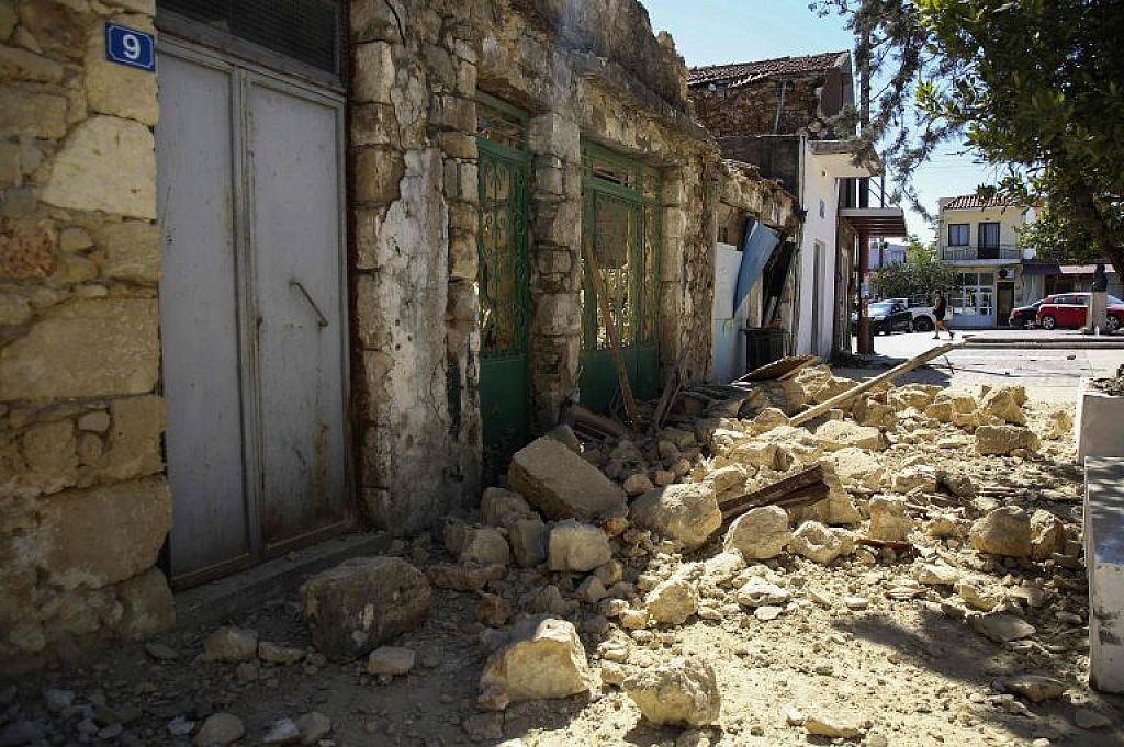 GREECE-EARTHQUAKE
 © APA/AFP/COSTAS METAXAKIS