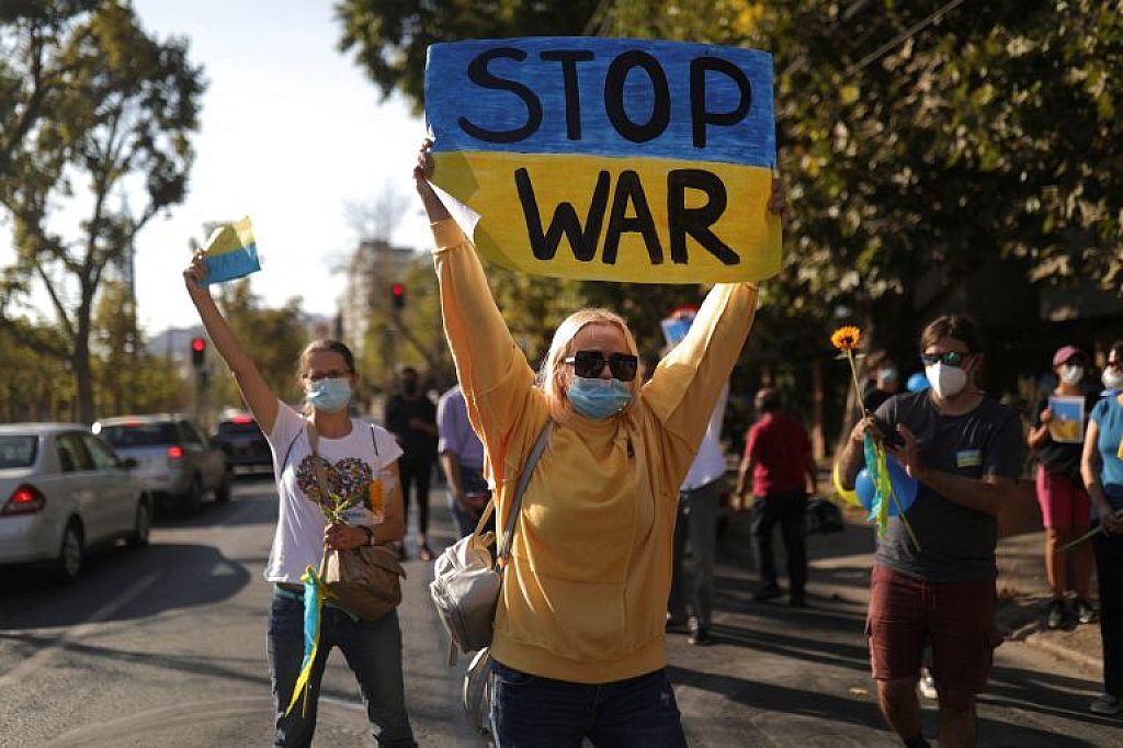 UKRAINE-CRISIS/CHILE-PROTESTS
 © REUTERS