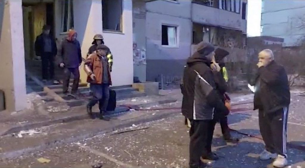 UKRAINE-CRISIS/KYIV
 ©  Press service of the State Emergency Service of Ukraine/Handout via REUTERS