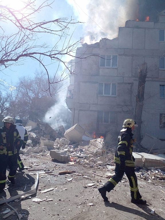 UKRAINE-CRISIS/SIEVIERODONETSK 
 © REUTERS/Serhii Nuzhnenko/State Emergency Service of Ukraine/Handout via REUTERS