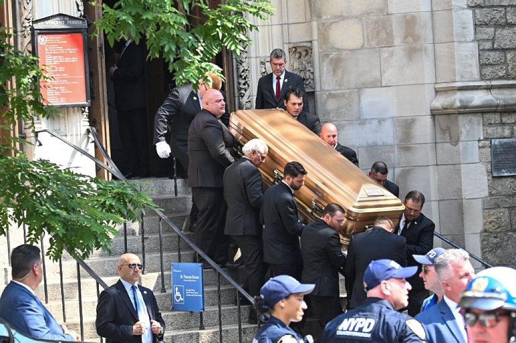 © AFP, AP, Reuters