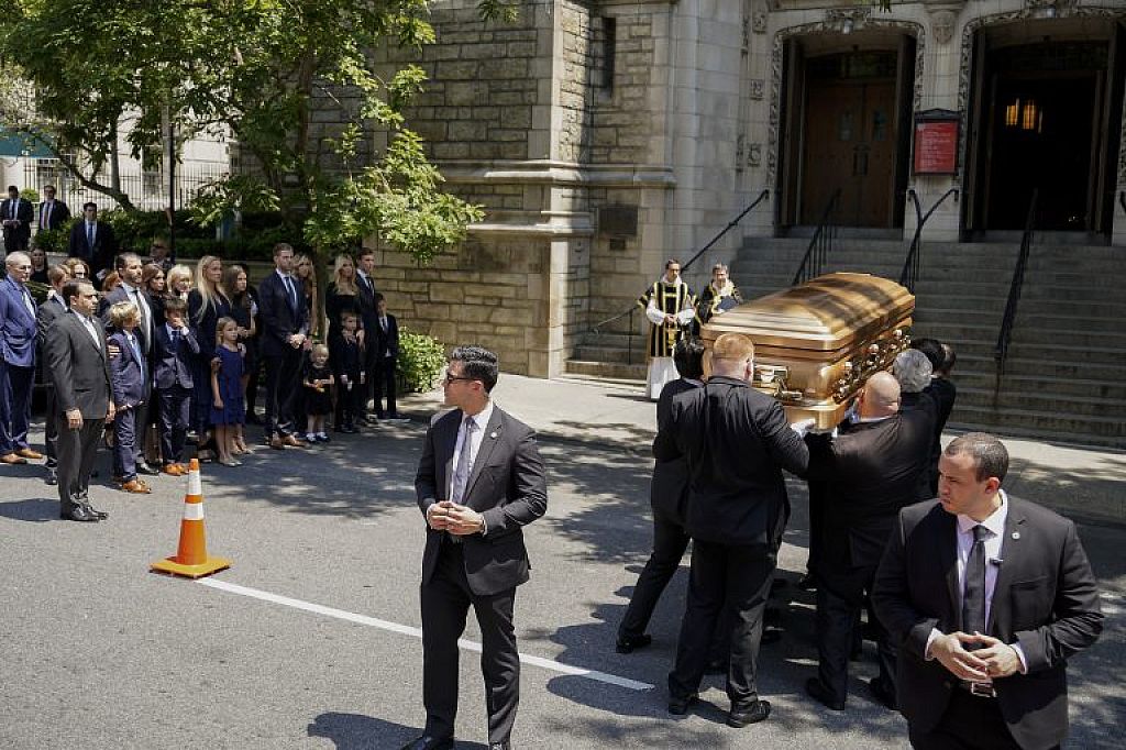 © AFP, AP, Reuters