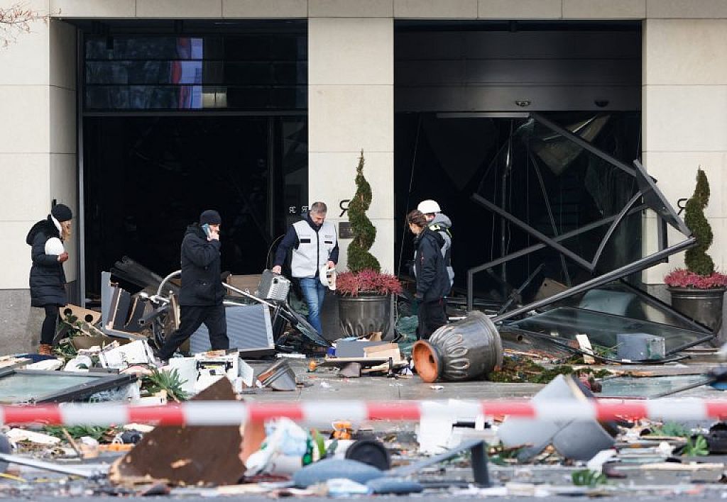 GERMANY-ACCIDENT/AQUARIUM
 © APA/REUTERS/AP