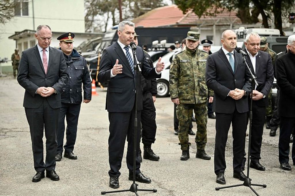 BULGARIA-AUSTRIA-BORDER-MIGRATION-DIPLOMACY-POLITICS
 © APA/BUNDESKANZLERAMT/ANDY WENZEL/Nikolay DOYCHINOV / AFP