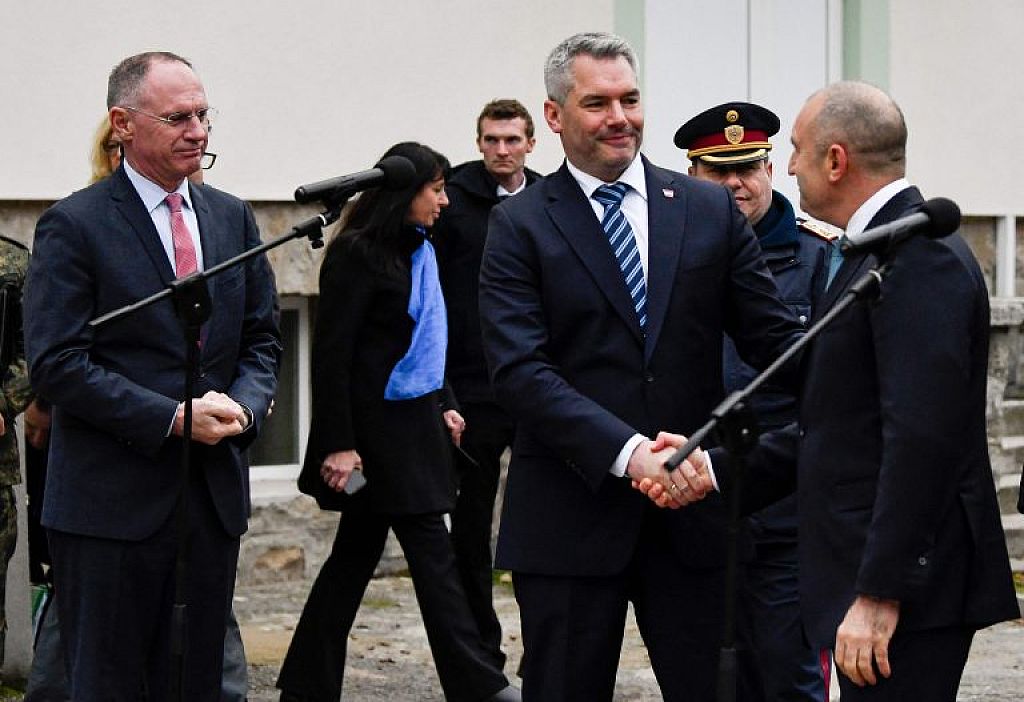 BULGARIA-AUSTRIA-BORDER-MIGRATION-DIPLOMACY-POLITICS
 © APA/BUNDESKANZLERAMT/ANDY WENZEL/Nikolay DOYCHINOV / AFP