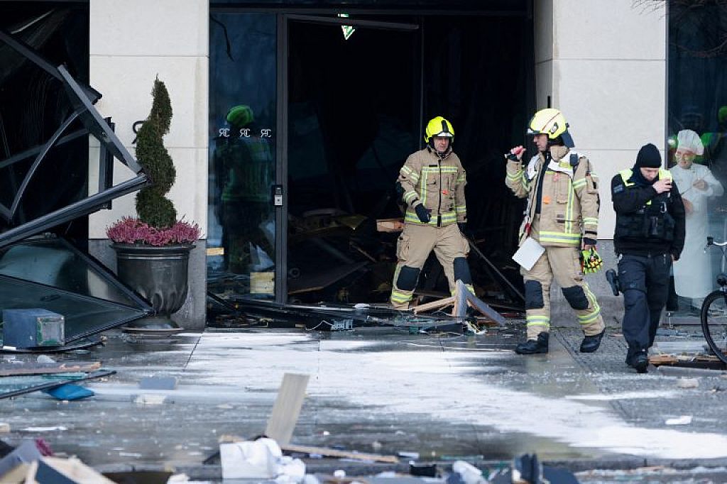 GERMANY-ACCIDENT/AQUARIUM
 © APA/REUTERS/AP