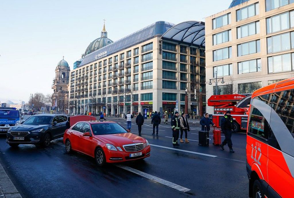 GERMANY-ACCIDENT/AQUARIUM
 © APA/REUTERS/AP