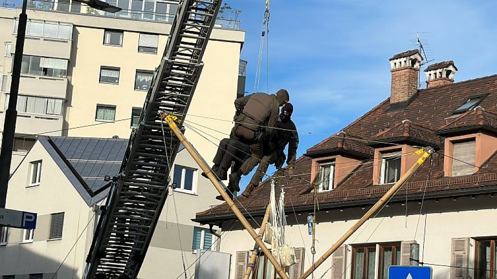 Extinction Rebellion mit Protestaktion vor dem Landhaus in Bregenz
 © Mirjam Mayer/VOL Live