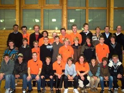 AKA U15 Mannschaft mit Trainern und Theatergruppe Nofels. AKA U15 Mannschaft mit Trainern und Theatergruppe Nofels.