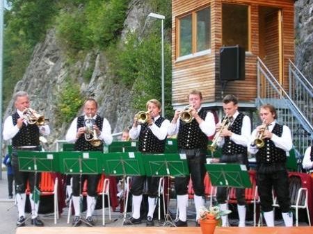 Die Brazer Böhmische des Musikvereines Braz hat Böhmische, sowie Egerländerliteratur in ihrem Repertoire. Die Brazer Böhmische des Musikvereines Braz hat Böhmische, sowie Egerländerliteratur in ihrem Repertoire.