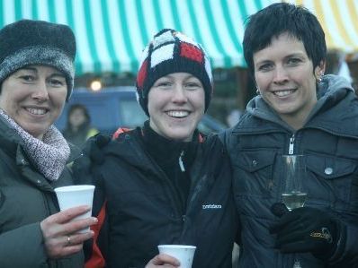 In Tschagguns fand im Rahmen des Winterzaubers der Weihnachtsmarkt statt. In Tschagguns fand im Rahmen des Winterzaubers der Weihnachtsmarkt statt.