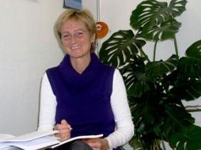 Ulrike Längle berät Menschen mit Essstörungen. Ulrike Längle berät Menschen mit Essstörungen.