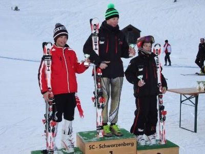Schüler I von links: Pascal Flöry, Mathias Graf und julian Kienreich Schüler I von links: Pascal Flöry, Mathias Graf und julian Kienreich