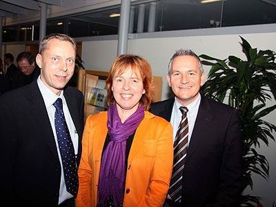 Über 200 Personen aus Politik und Wirtschaft waren anwesend Über 200 Personen aus Politik und Wirtschaft waren anwesend