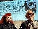 Christo und Jeanne-Claude präsentieren Sondermarke