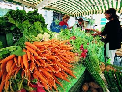 Der Maimarkt lockt am Wochenende viele Besucher an. Der Maimarkt lockt am Wochenende viele Besucher an.
