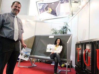 Die Winterbank von TGU wurde auf der weltweit bekannten Fachmesse interalpin offiziell präsentiert. Die Winterbank von TGU wurde auf der weltweit bekannten Fachmesse interalpin offiziell präsentiert.