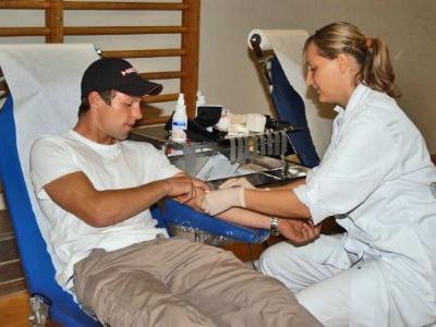 Blut, das Notfallmedikament: Rund 7.500 Liter Blut spenden die Vorarlberger und Vorarlbergerinnen pro Jahr. Blut, das Notfallmedikament: Rund 7.500 Liter Blut spenden die Vorarlberger und Vorarlbergerinnen pro Jahr.