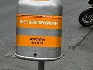 Mistkübel werden mit Sprüchen beklebt Mistkübel werden mit Sprüchen beklebt