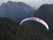 Mit dem Gleitschirm quer über die Alpen