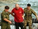 Entführung und Piraterie zu Last gelegt Entführung und Piraterie zu Last gelegt