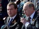 Russen mögen Medwedew und Putin