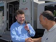 Stadtrat Michael Ludwig unterwegs mit dem Wiener Wohnen-Bus Stadtrat Michael Ludwig unterwegs mit dem Wiener Wohnen-Bus