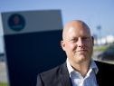 Chef-Christian von Koenigsegg vor der Saab-Fabrik Chef-Christian von Koenigsegg vor der Saab-Fabrik