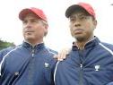 Die US-Golfer Fred Couples und Tiger Woods