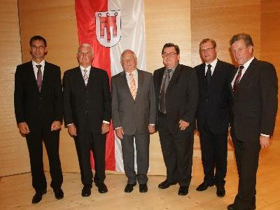 Jakob Greber, Adolf Fetz und Franz Wolf wurden für ihre Verdienste in der Gemeinde Schwarzenberg ausgezeichnet. Jakob Greber, Adolf Fetz und Franz Wolf wurden für ihre Verdienste in der Gemeinde Schwarzenberg ausgezeichnet.