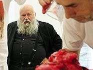 Künstler Hermann Nitsch in seiner Foundation Künstler Hermann Nitsch in seiner Foundation