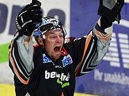 Markus Matthiasson brachte die Black Wings in Führung Markus Matthiasson brachte die Black Wings in Führung