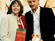 "Päpstin"-Autorin Donna W. Cross und Regisseur Sönke Wortmann.