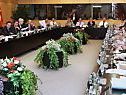 Schwäche des Dollars macht Eurogruppe zu schaffen Schwäche des Dollars macht Eurogruppe zu schaffen