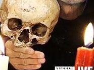 Keine Angst: St. Nikolaus vetreibt den Tod. Keine Angst: St. Nikolaus vetreibt den Tod.