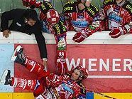 Schneider musste nach dem Check in Wien vom Eis Schneider musste nach dem Check in Wien vom Eis