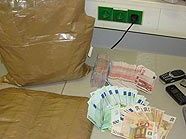 Sichergestellt: Heroin und Bargeld Sichergestellt: Heroin und Bargeld