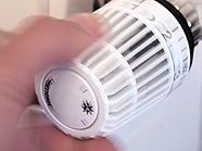 Thermostat am Heizkörper spart Heizkosten Thermostat am Heizkörper spart Heizkosten