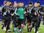 Dienstag: Rapid läuft sich im HSV-Stadion warm Dienstag: Rapid läuft sich im HSV-Stadion warm