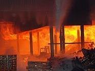 Speditionsgelände in Liesing ging in Flammen auf