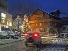 Tschagguns lockt jeden ersten Freitag im Monat mit dem "Winterburamarkt" rund um den Dorfbrunnen beim Sporthotel Sonne. Tschagguns lockt jeden ersten Freitag im Monat mit dem "Winterburamarkt" rund um den Dorfbrunnen beim Sporthotel Sonne.