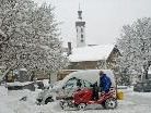 Tschagguns - ein Wintertraum. Das Bild zeigt den Gemeindeparkplatz mit Blick zur Pfarrkirche. Tschagguns - ein Wintertraum. Das Bild zeigt den Gemeindeparkplatz mit Blick zur Pfarrkirche.