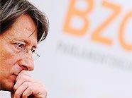 Parteichef Bucher hat noch keine Entscheidung getroffen. Parteichef Bucher hat noch keine Entscheidung getroffen.