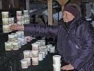 Salben, die das Wohlbefinden fördern sollen, zählten zu den angebotenen Artikeln auf dem "Winterburamarkt" im Februar 2010. Salben, die das Wohlbefinden fördern sollen, zählten zu den angebotenen Artikeln auf dem "Winterburamarkt" im Februar 2010.