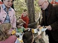 Der christliche Präsidentschaftskandidat Rudolf Gehring im Zoo Schönbrunn Der christliche Präsidentschaftskandidat Rudolf Gehring im Zoo Schönbrunn