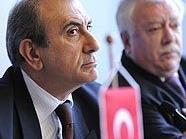 Der türkische Botschafter Kadri Ecvet Tezcan und Bürgermeister Michael Häupl bei einer Pressekonferenz