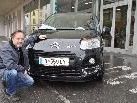 Mit dem schwarzen Minivan ist Detlef Schiener sehr zufrieden. Mit dem schwarzen Minivan ist Detlef Schiener sehr zufrieden.